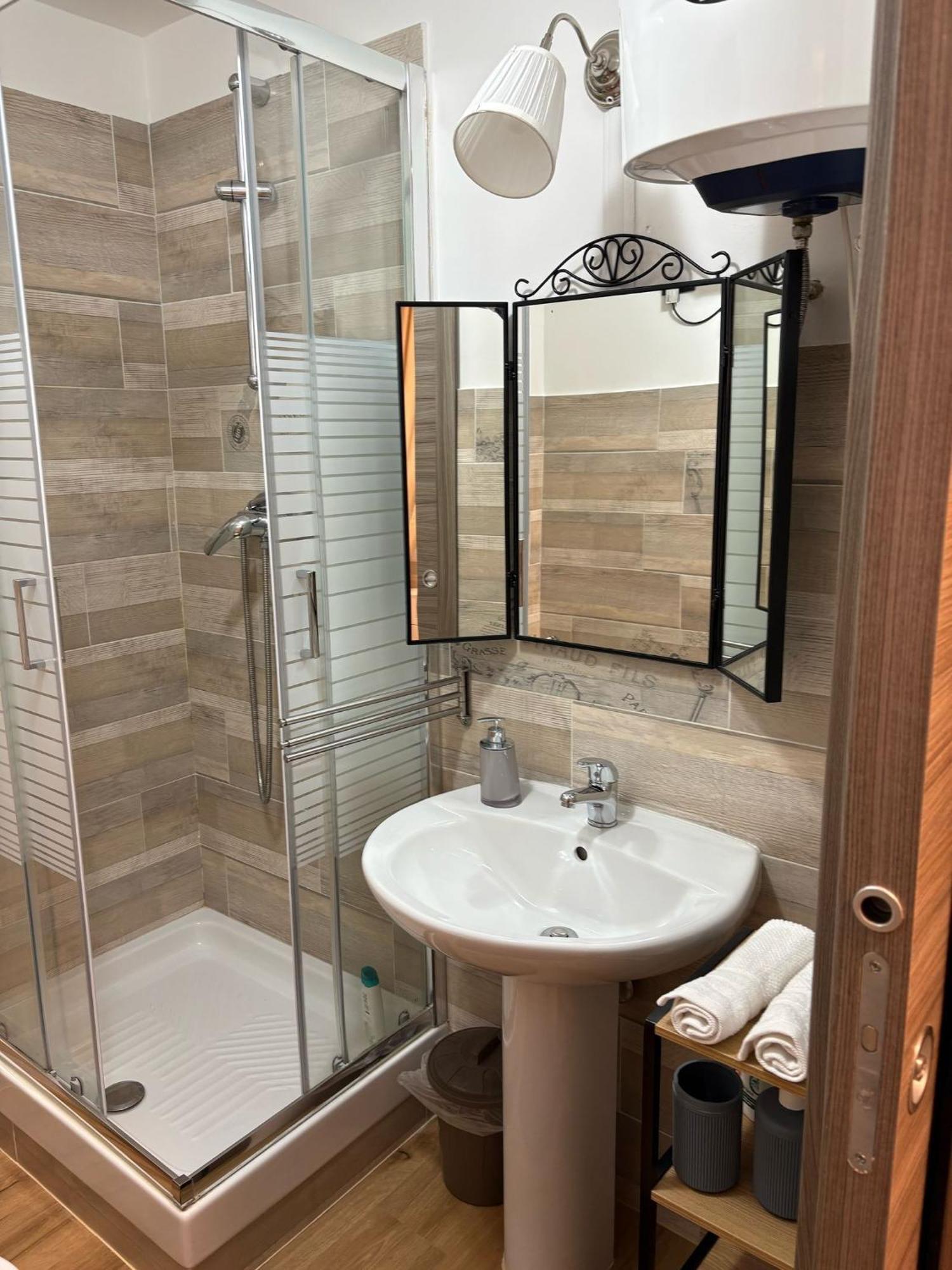 San Lorenzo Apartment Janov Exteriér fotografie